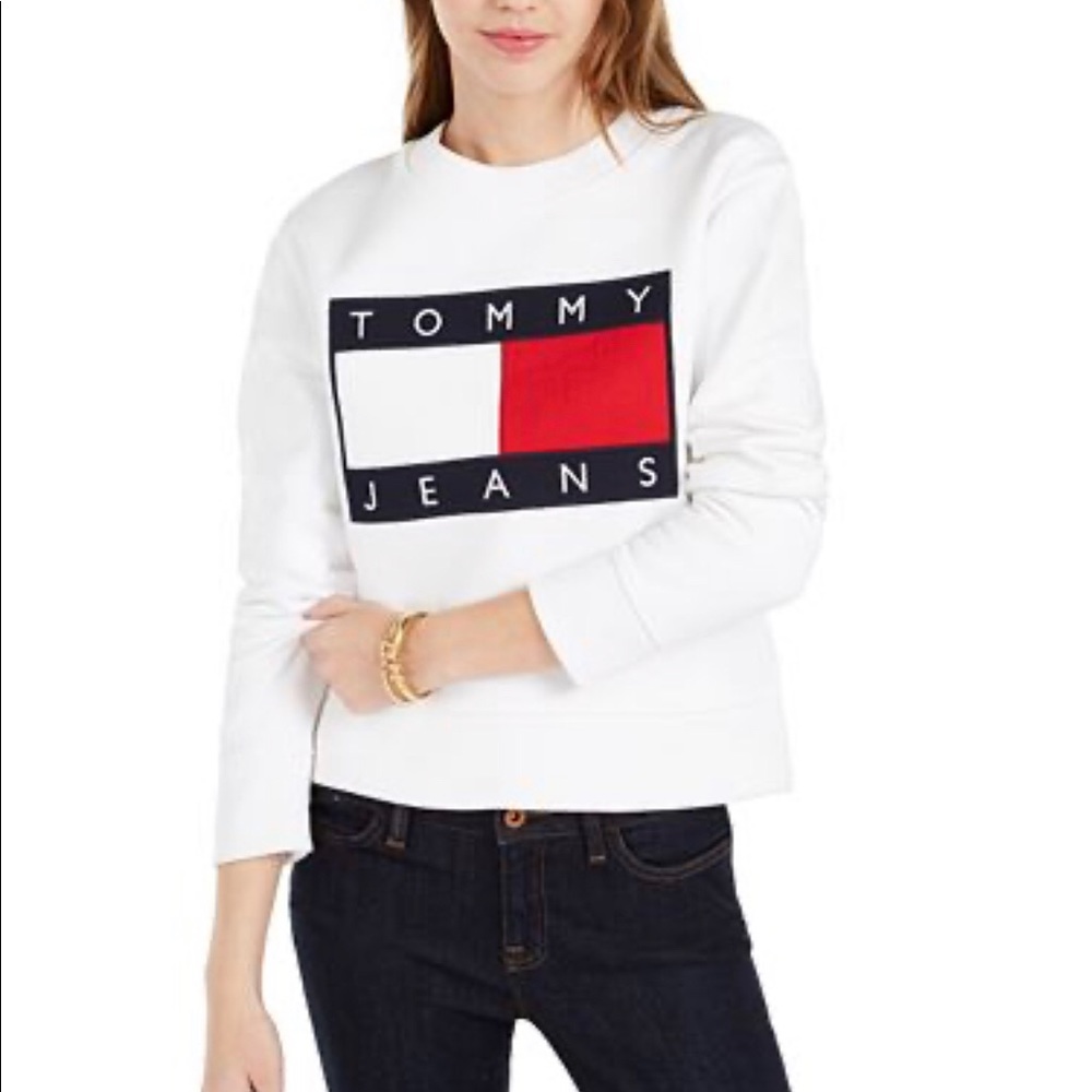 White Tommy Hilfiger sweater